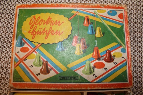 Glockenhütchen spiel von - spiel,