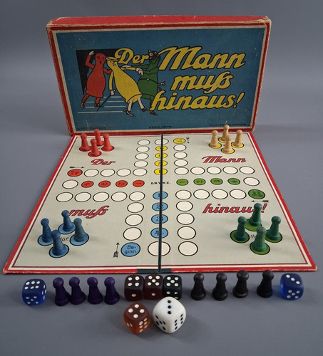 Antik brettspiel der mann - brettspiel,